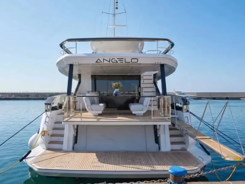 Angelo Azimut Grande 26 charter motor yacht outdoor aft deck and swimming platform