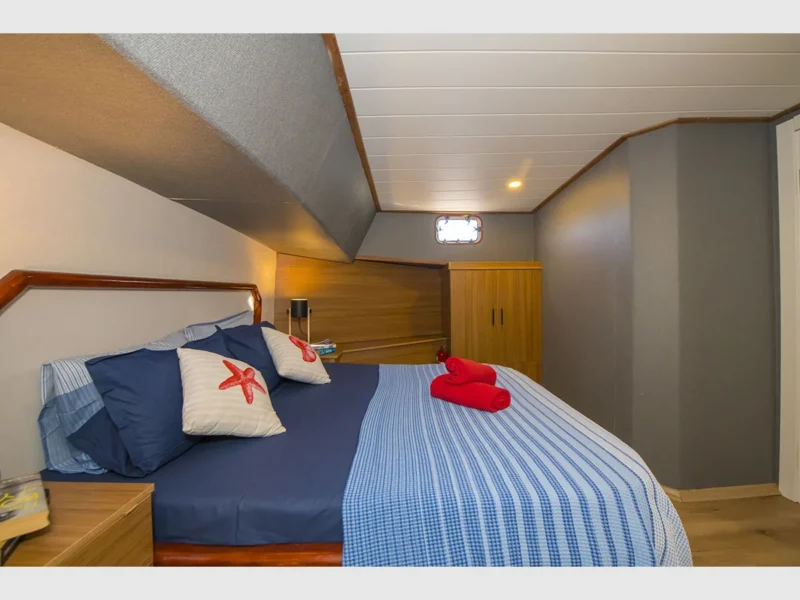 Flores gulet charter yacht interior fore VIP cabin