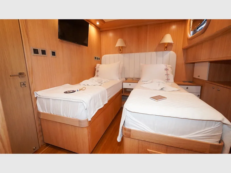 Perla Del Mar gulet interior twin cabin 1