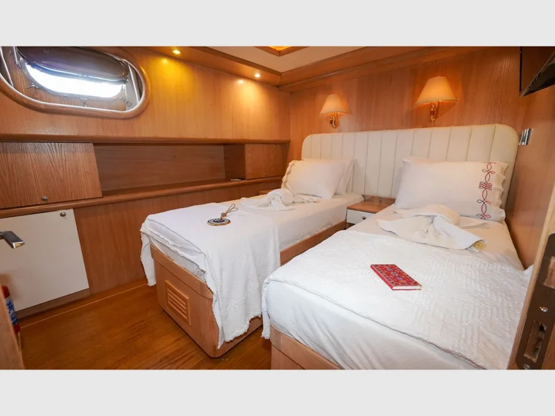 Perla Del Mar gulet interior twin cabin 2