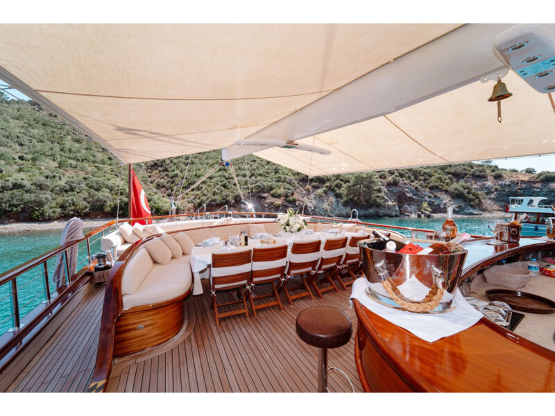 Lycian Queen Gulet dış mekan kıç (arka) güverte