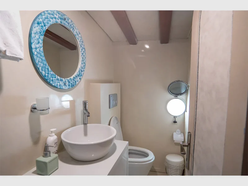 Ametist A gulet iç mekan double kabin 1 banyo