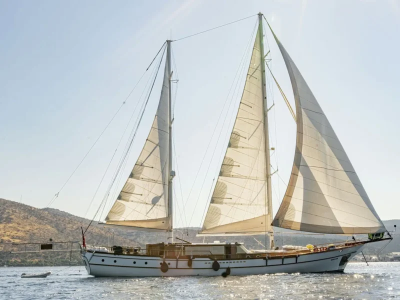 Babylon gulet yelken seyrinde