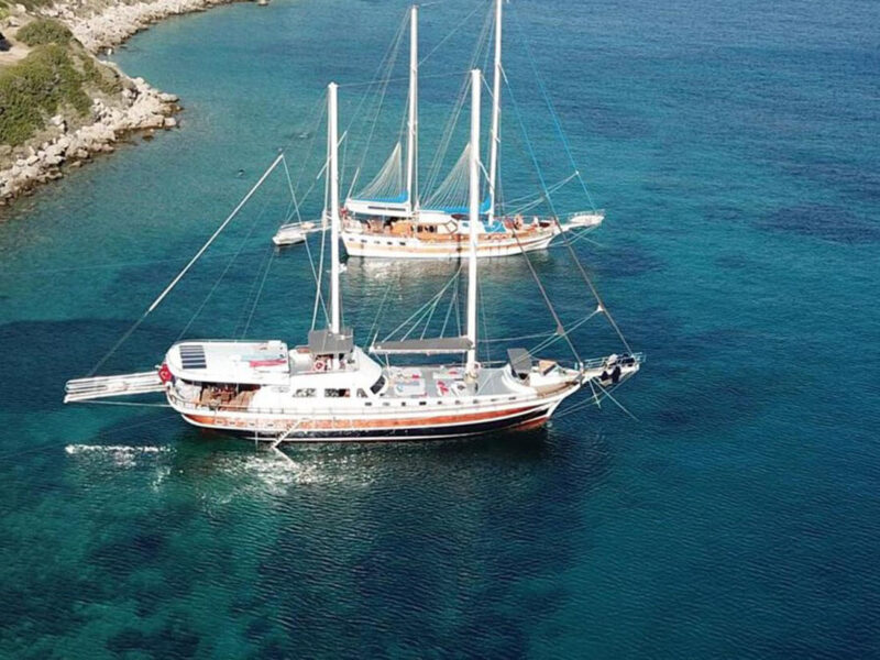 Gulet Bodrum Queen dış görüntü uzaktan drone çekimi sancak tarafı