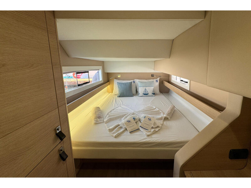 Aventura 37 kıç kabin yatak