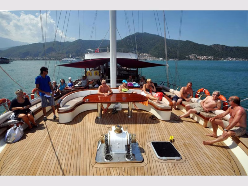 Fethiye 12 Adalar tekne turu ön güverte