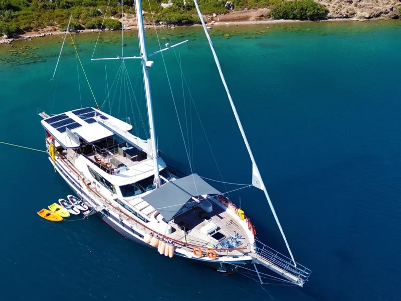 Gulet Arni özel yat kiralama Göcek mavi yolculuk