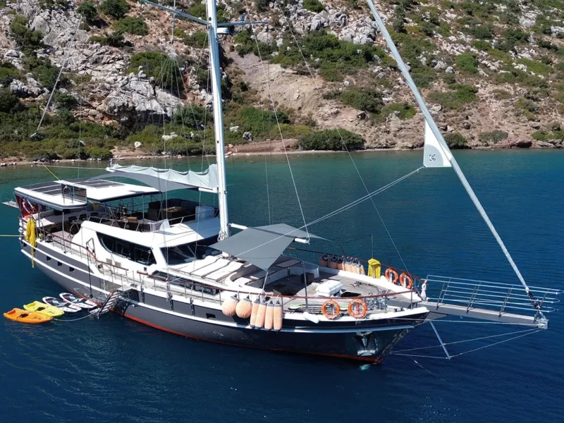 Gulet Arni özel yat kiralama Göcek mavi yolculuk