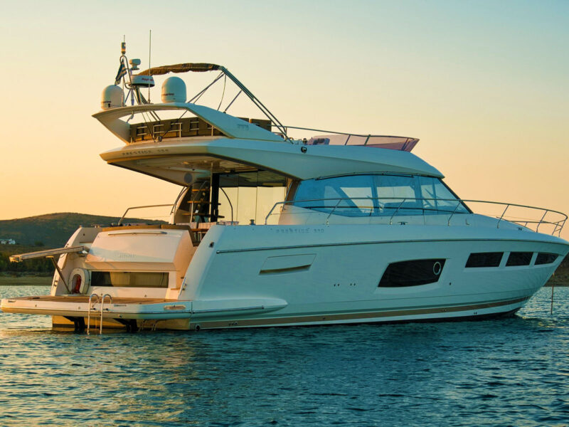 Prestige 550 Maya yat mikonos