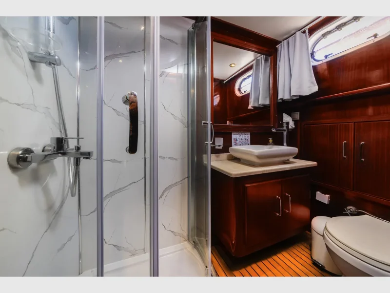 Perla Del Mar 1 gulet iç mekan double kabin 2 banyo