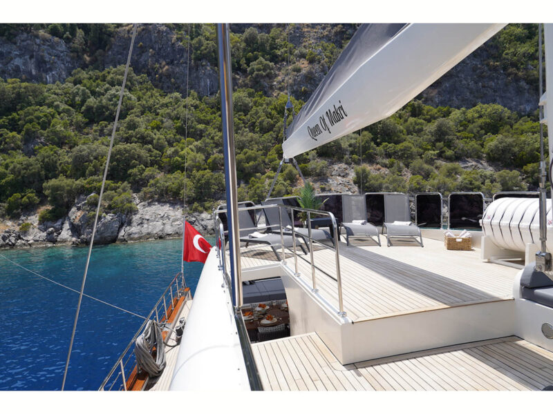 Queen of Makri outdoor upper deck stairs to main deck