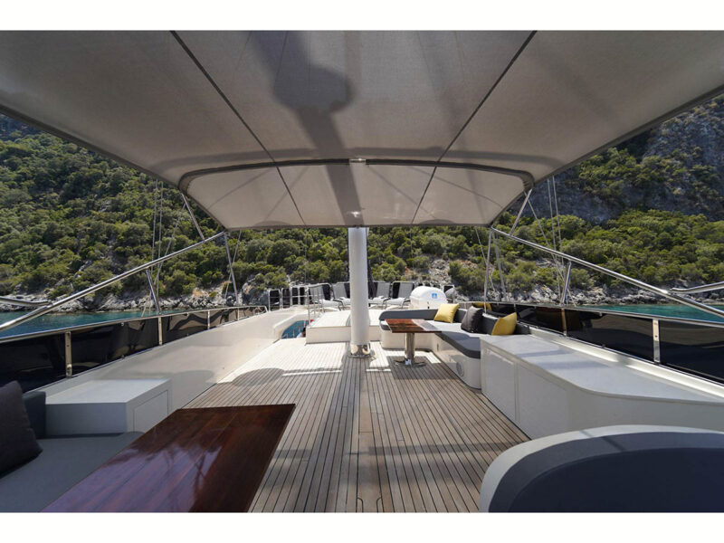 Queen of Makri outdoor upper deck