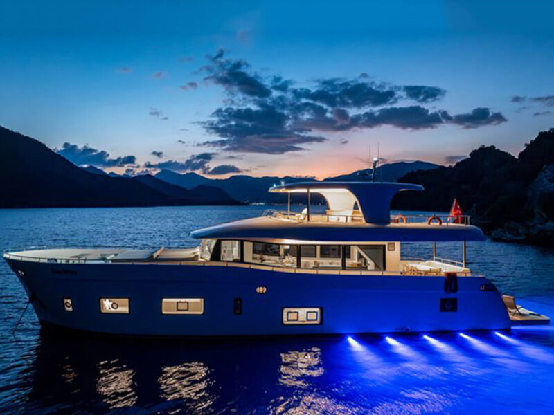 Tanway Trawler Yat Kiralama Marmaris Akşam Sualtı Işıkları
