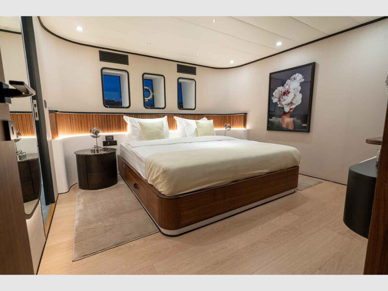 De Love kiralık yat iç mekan double VIP kabin