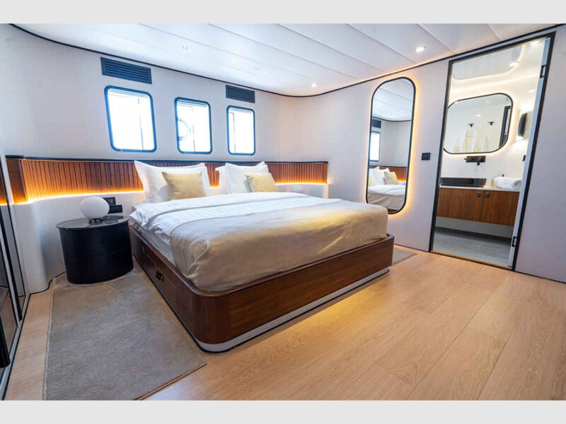 De Love kiralık yat iç mekan double VIP kabin