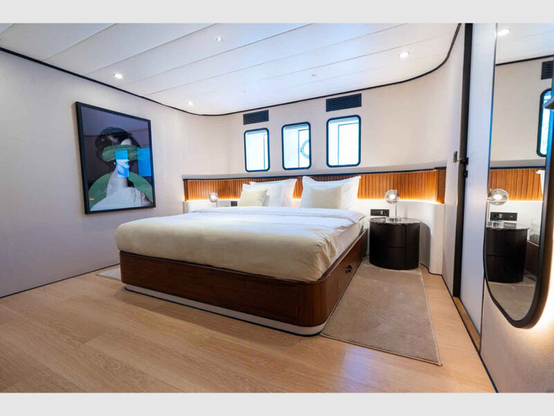 De Love kiralık yat iç mekan double VIP kabin