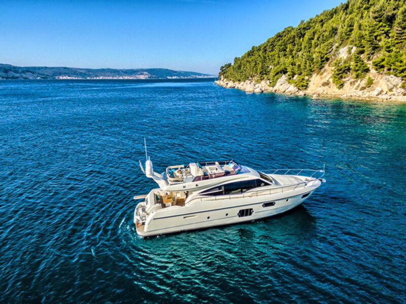 Ferretti 620 motoryat Kimon Split Hırvatistan