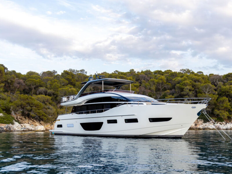 Princess Y85 Vista yat Atina