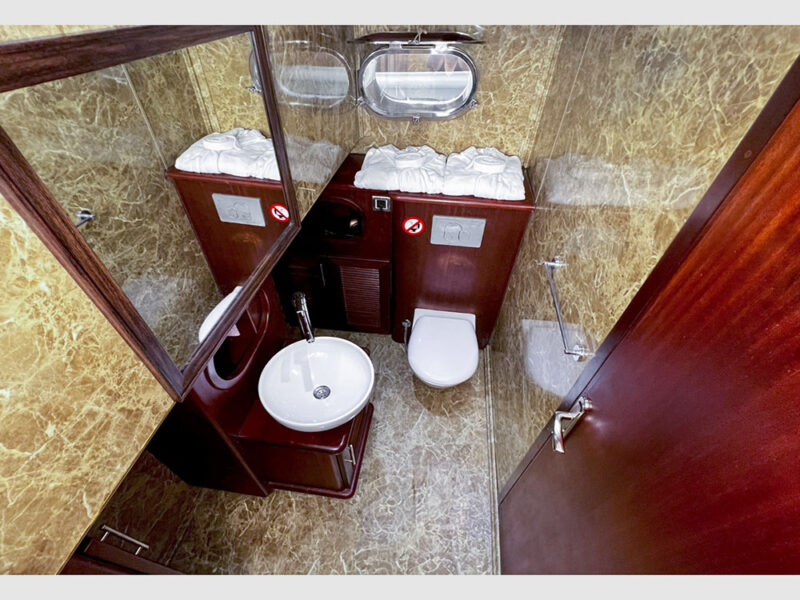 Gulet Freedom iç mekan banyo