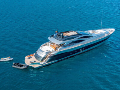 pershing 90 one yat atina