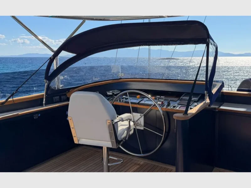 Oguz Khan gulet tekne dış mekan üst güverte (flybridge) dümen evi
