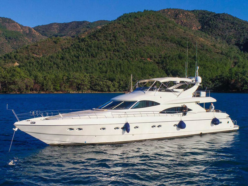 Viva Lola lüks yat kiralama Kemer Antalya