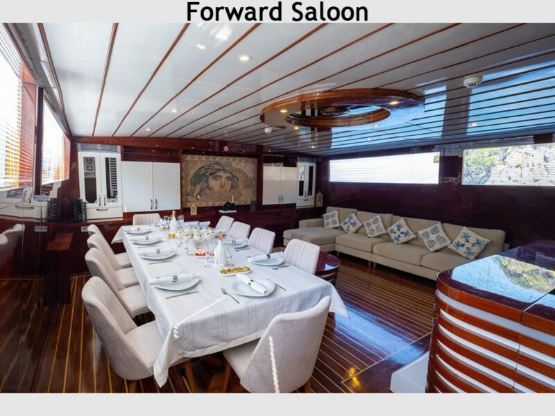 Esma Sultan gulet iç mekan ön salon