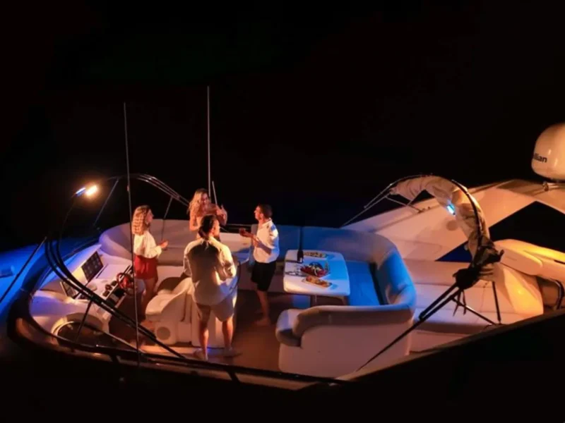 Bormus-2 Princess 21M motoryat dış mekan üst güverte gece drone çekimi