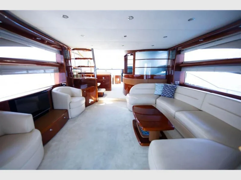 Bormus-2 Princess 21M motoryat iç mekan salon