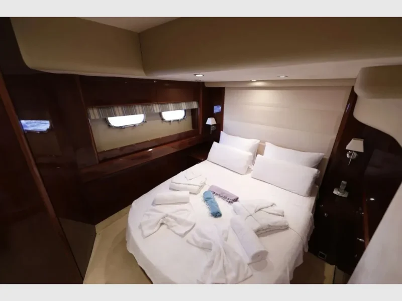 Bormus-2 Princess 21M motoryat iç mekan double kabin