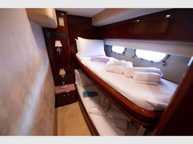 Bormus-2 Princess 21M motoryat iç mekan twin kabin