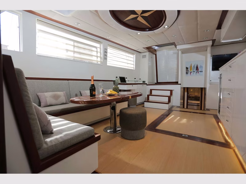 Grand Sailor gulet iç mekan salon