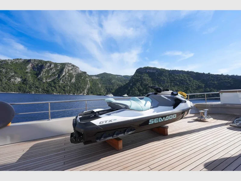 King of The Sea gulet kiralık yat su oyuncağı jetski