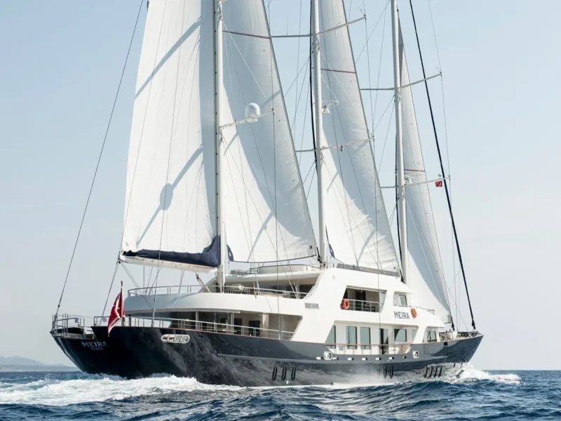 Meira motorsailer yat