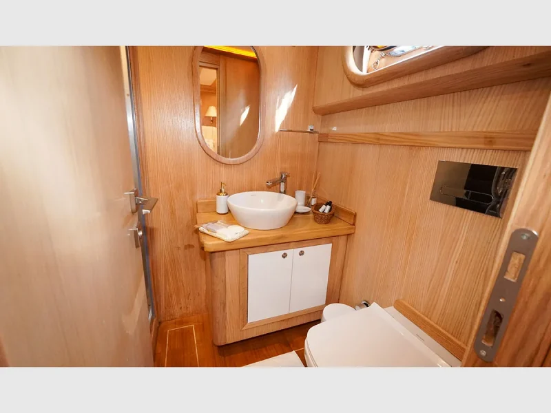 Perla Del Mar gulet iç mekan double kabin 3 banyo
