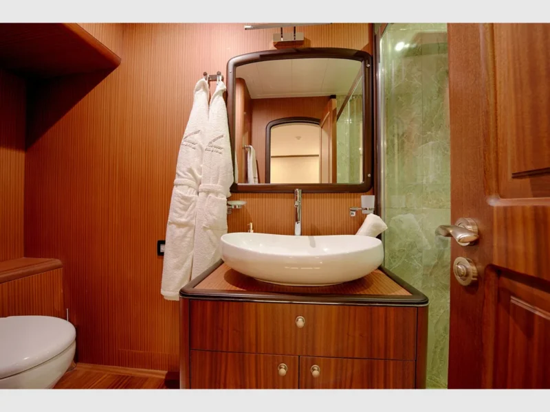 Queen of Salmakis gulet iç mekan triple kabin banyo